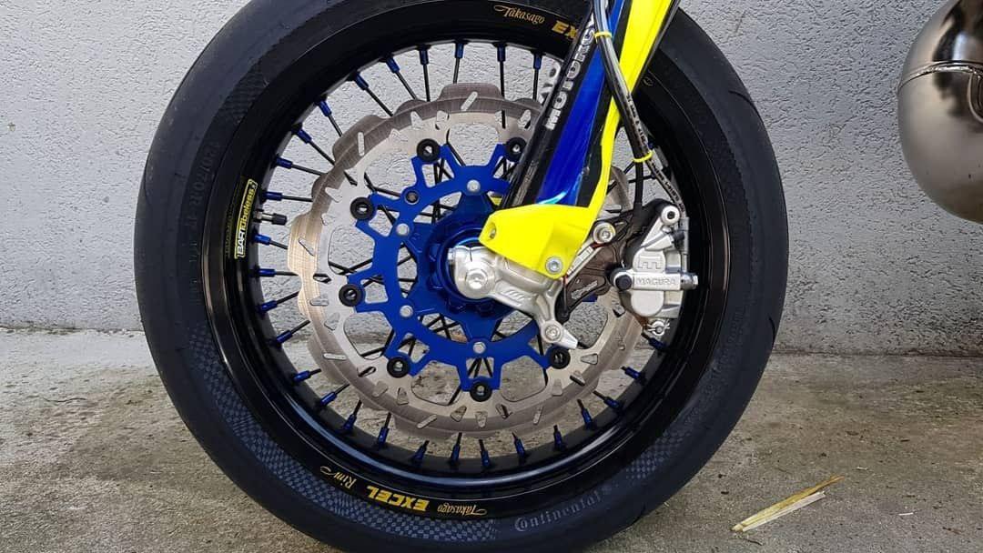 DISCO FRENO ANTERIORE BREMBO SERIE ORO FISSO HONDA 600 SWT ABS (FJS A DISCO FRENO ANTERIORE BREMBO SERIE ORO FISSO HONDA 600 SWT ABS (FJS A